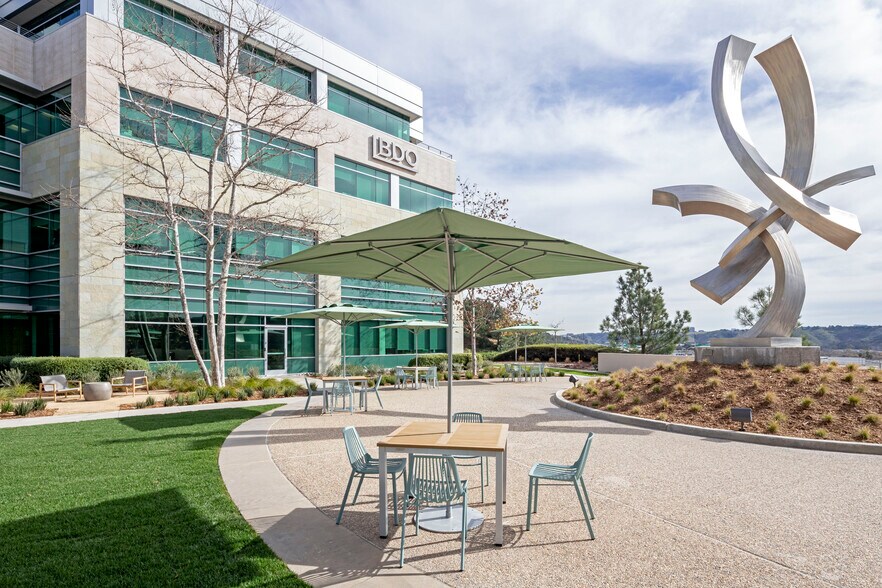 More Photos Of 3570 Carmel Mountain Rd, San Diego Office For Lease