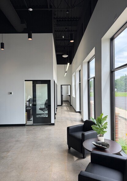 More Photos Of 11473 N Marketplace Dr, Champlin Auto Repair For Sale