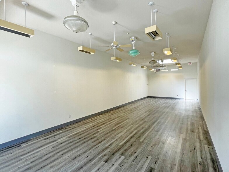 More Photos Of 2924-2926 College Ave, Berkeley Storefront For Lease