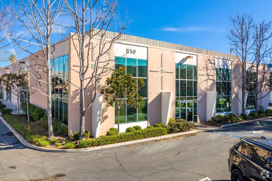 Primary Photo Of 810 Lawrence Dr, Thousand Oaks Research And Development For Lease