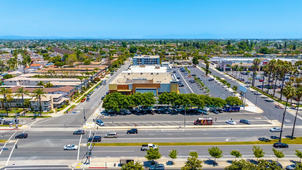 More Photos Of 4570-4580 Atlantic Ave, Long Beach Unknown For Lease