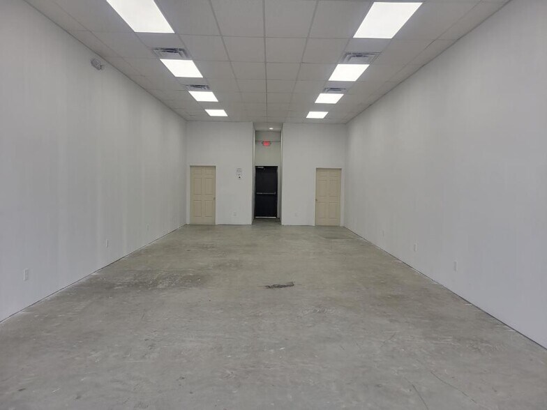 More Photos Of 2209 Blalock Rd, Houston Freestanding For Lease