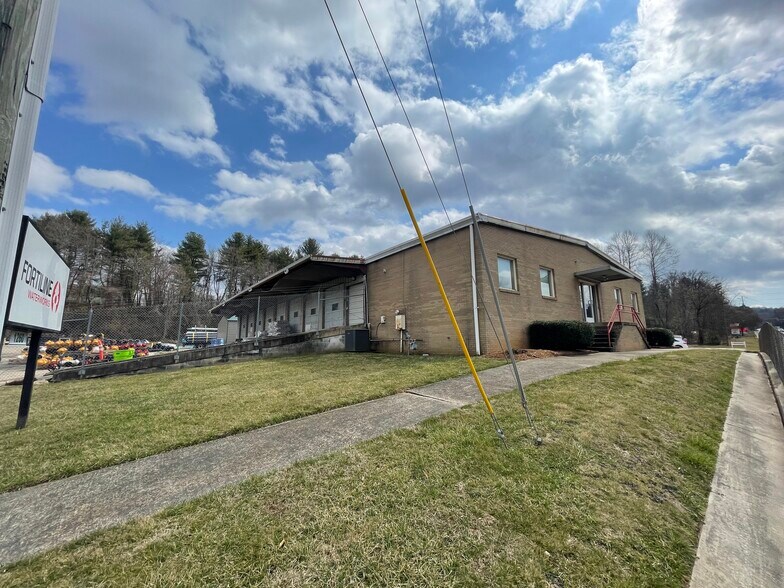 More Photos Of 1260 Sweeten Creek Rd, Asheville Light Distribution For Lease