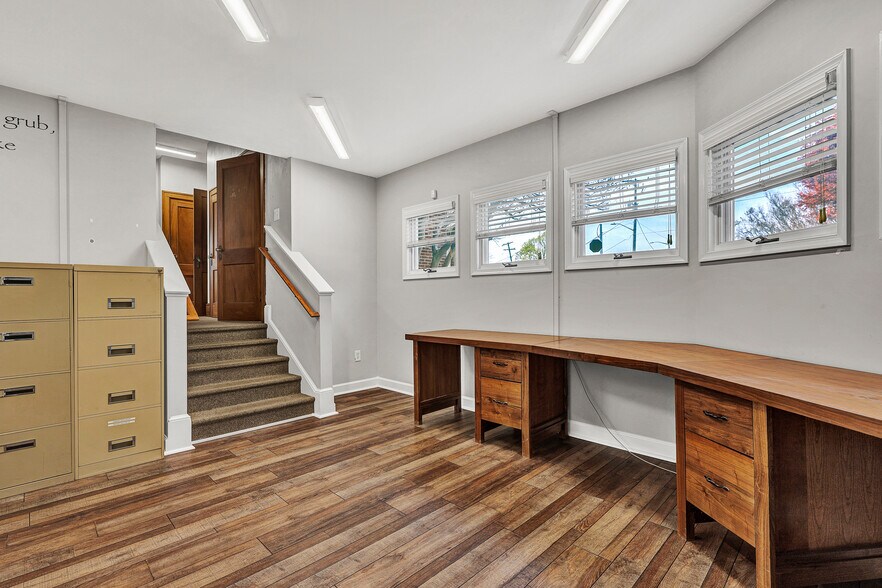 More Photos Of 5034 Williamson Rd NW, Roanoke Office For Lease