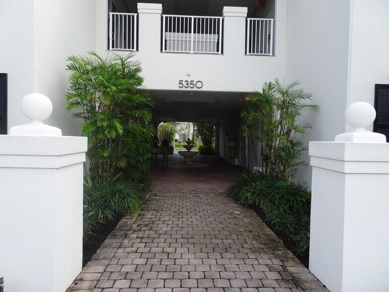 More Photos Of 5300-5350 W Hillsboro Blvd, Coconut Creek Medical For Sale