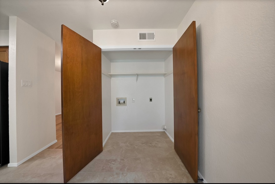 More Photos Of 2415 Sanguinet St, Fort Worth Apartments For Sale