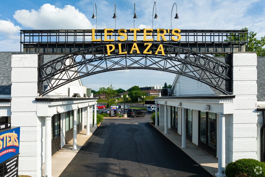 More Photos Of 9902-9918 Clayton Rd, Saint Louis Unknown For Lease