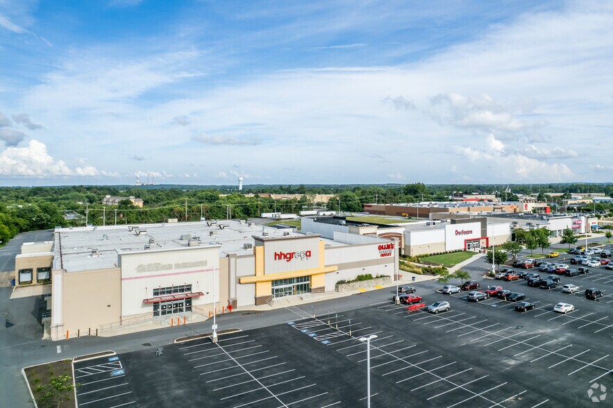 More Photos Of 6711 Ritchie Hwy, Glen Burnie General Retail For Lease