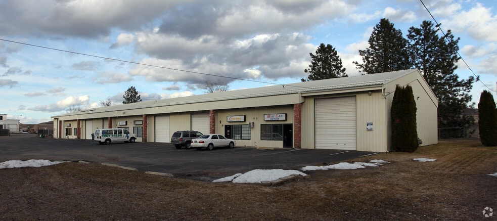 More Photos Of 7826 N Market St, Spokane Warehouse For Lease