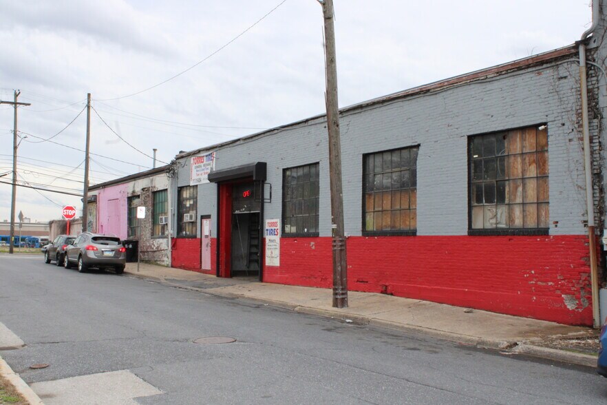 More Photos Of 1104-1106 N Herr St, Harrisburg Warehouse For Lease