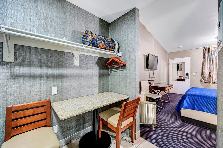 More Photos Of 2855 Fremont St, Las Vegas Hotel For Sale