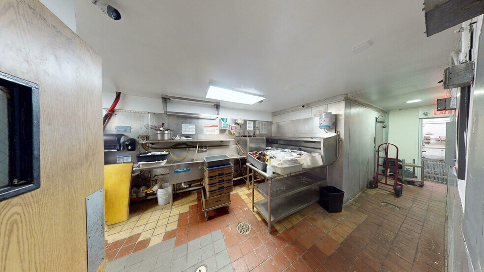 More Photos Of 5800 34th St N, Saint Petersburg Restaurant For Sale