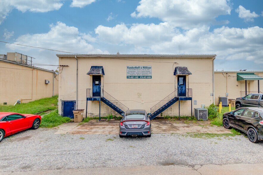 More Photos Of 115 W Court House Sq, Cumming Medical For Lease