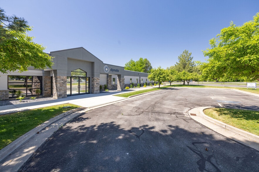 Primary Photo Of 80 Golf Course Rd, Logan Office For Sale