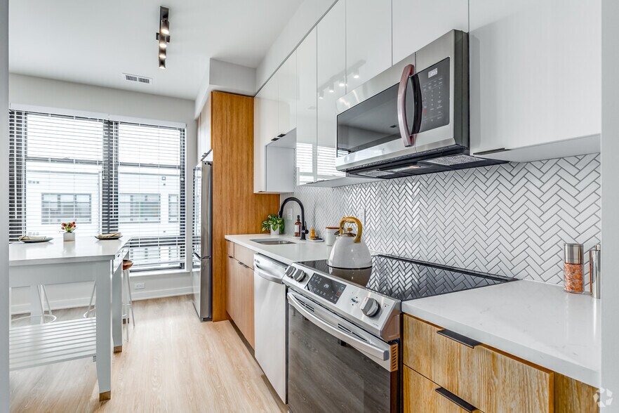 More Photos Of 5454 Nicholson Ln, North Bethesda Apartments For Lease