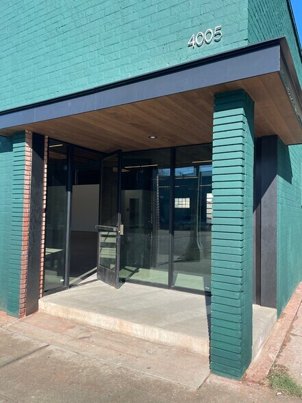 More Photos Of 4005 W Jefferson Blvd, Los Angeles Loft Creative Space For Lease