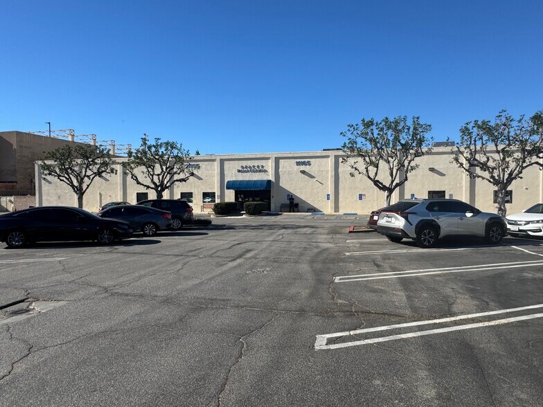 More Photos Of 11155-11165 Sepulveda Blvd, Mission Hills Medical For Sale