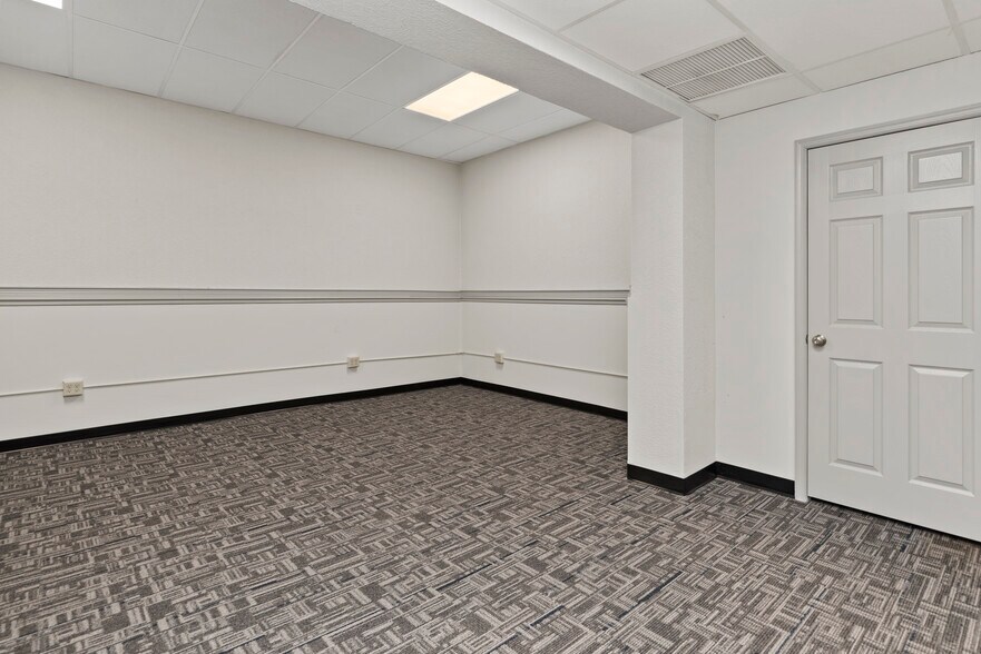 More Photos Of 2300 Gettysburg Rd, Camp Hill Medical For Lease