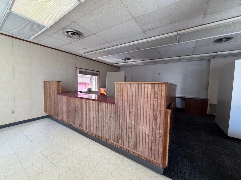 More Photos Of 1905 A St, South Sioux City Industrial For Sale