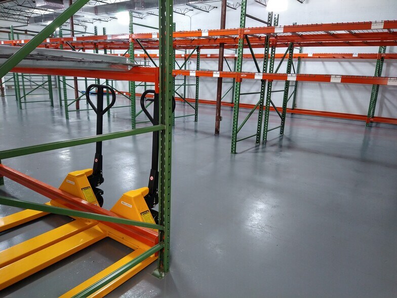 More Photos Of 3501 NW 10th Ave, Fort Lauderdale Warehouse For Lease