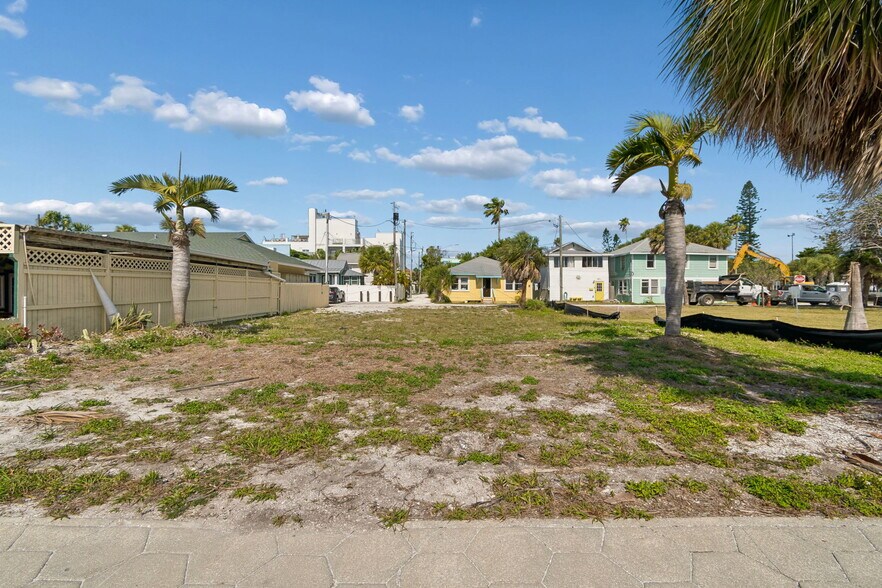 More Photos Of 808 Pass a Grille Way, St Pete Beach Land For Sale
