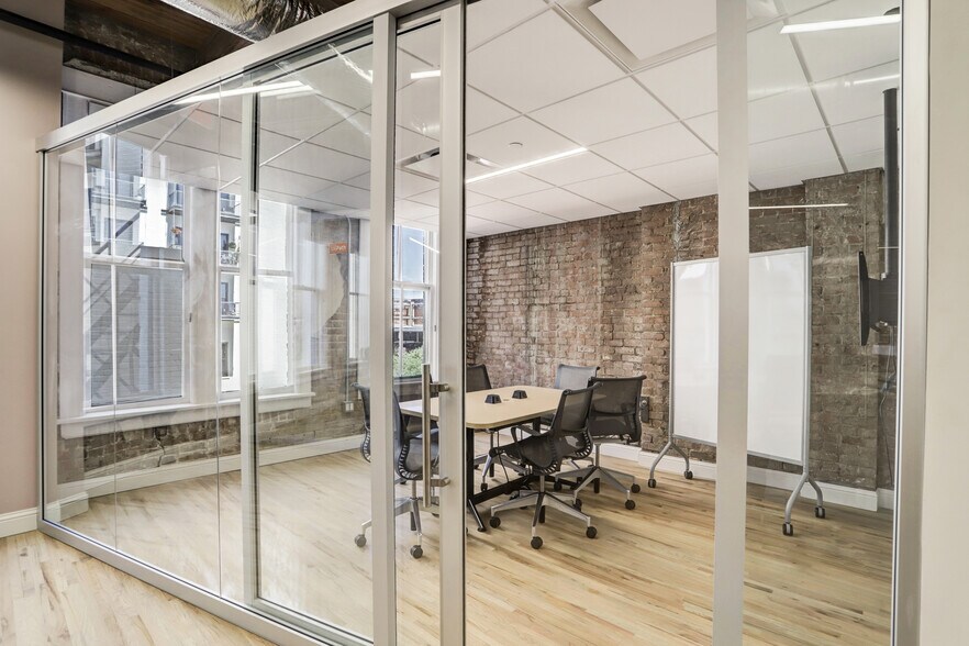More Photos Of 114 Main St, Houston Loft Creative Space For Lease