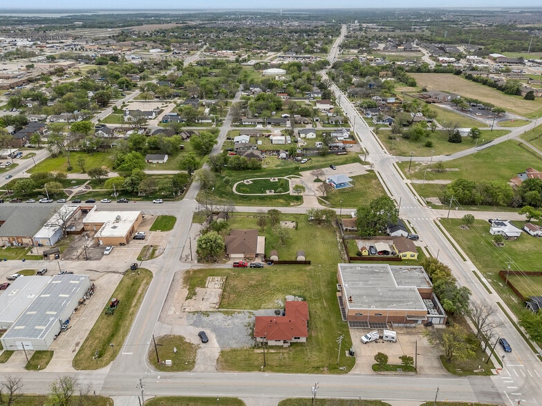 More Photos Of 612 N Third Street, Princeton Office For Sale