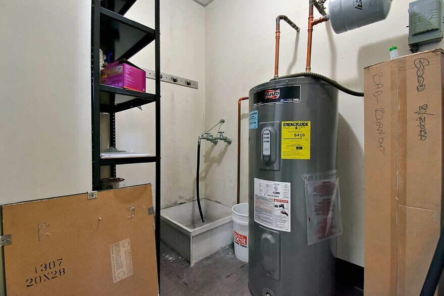 More Photos Of 245 N Seltzer St, Crestline Bank For Sale