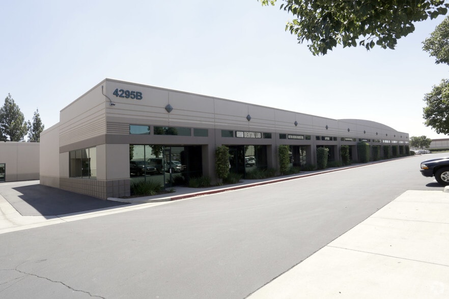 More Photos Of 4295 Jurupa St, Ontario Flex For Lease