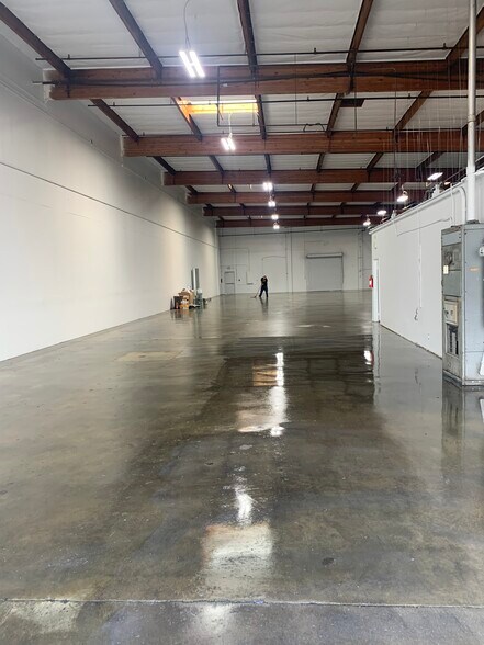 More Photos Of 1136-1150 S Vail Ave, Montebello Industrial For Sale