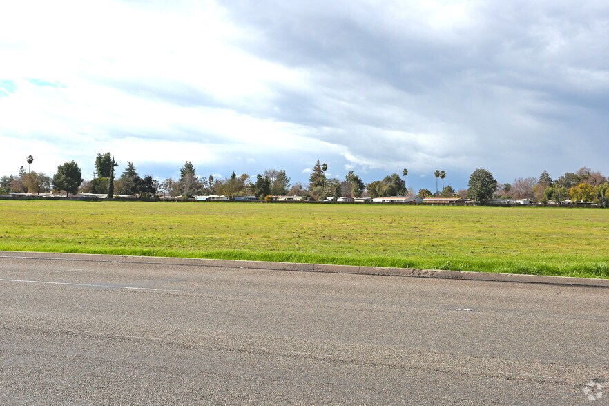 More Photos Of SW Mooney Blvd & Visalia Pky, Visalia Land For Sale
