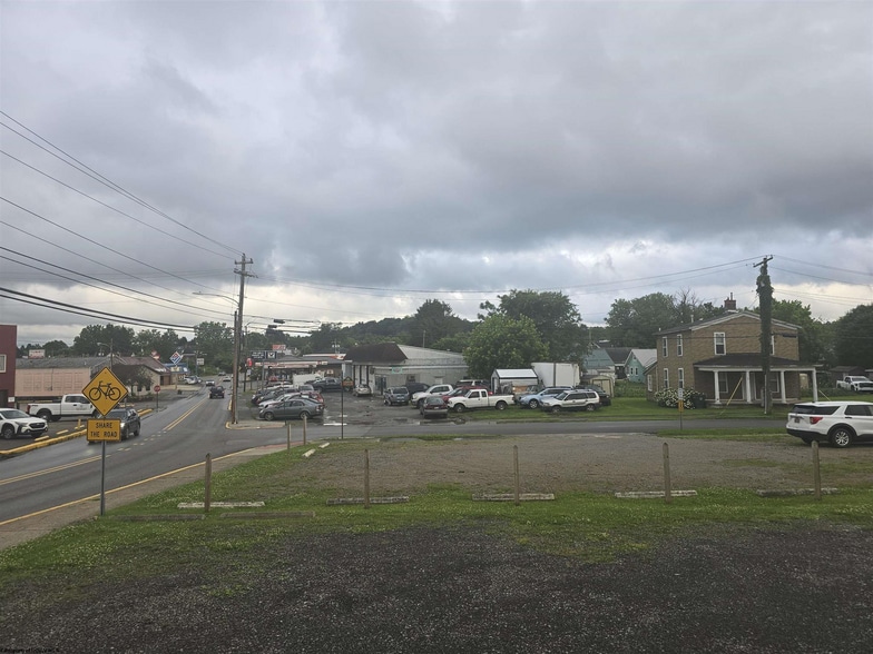 More Photos Of 21 S Locust St, Buckhannon Freestanding For Sale