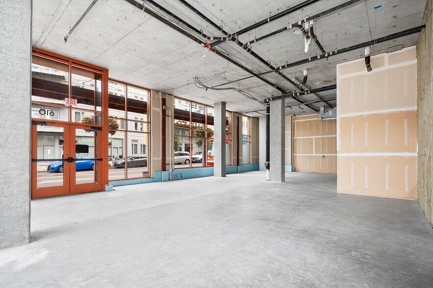 More Photos Of 610 S Lowell St, Portland Storefront Retail Office For Lease