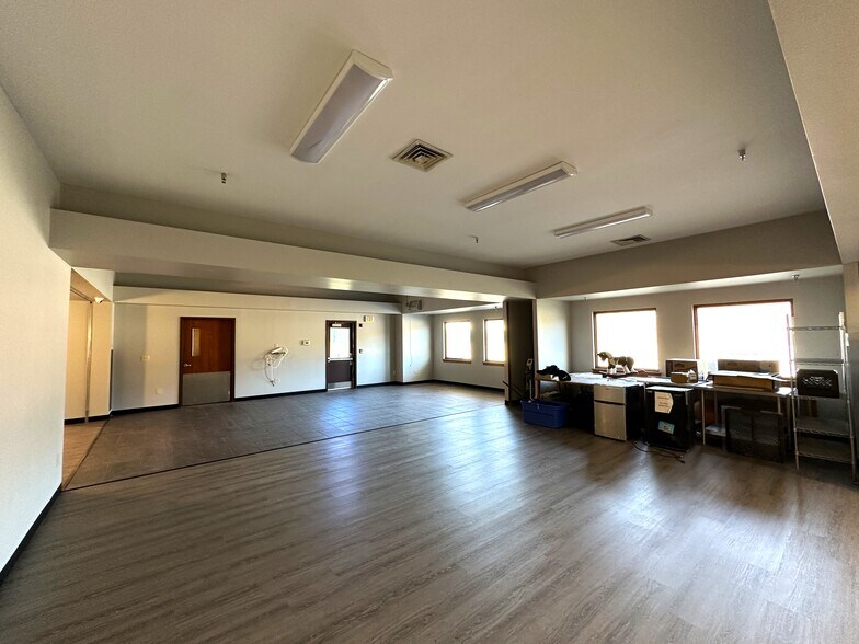 More Photos Of 136 Heid Ave, Dayton Rehabilitation Center For Sale