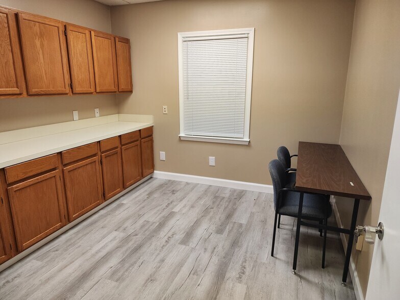 More Photos Of 3325 Healy Dr, Winston-Salem Office For Lease