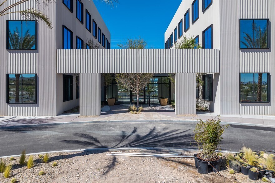 More Photos Of 1 Meridian Vista Dr, Las Vegas Unknown For Lease