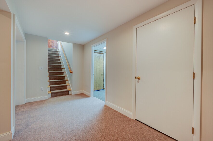 More Photos Of 72 W Stafford Rd, Stafford Springs Medical For Sale