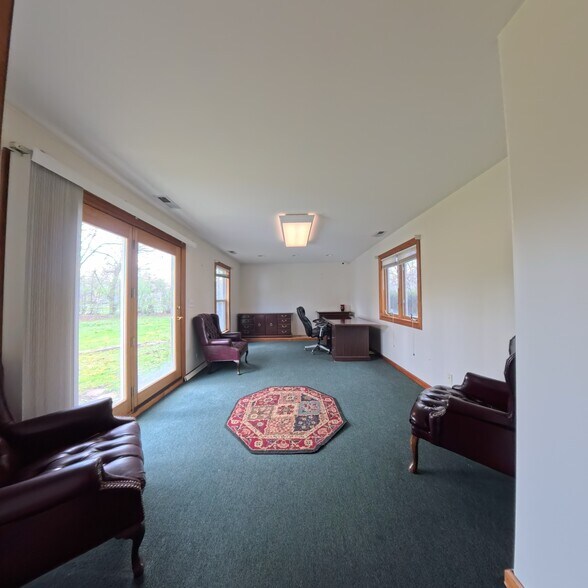 More Photos Of 805 E Palatine Rd, Palatine Office For Sale