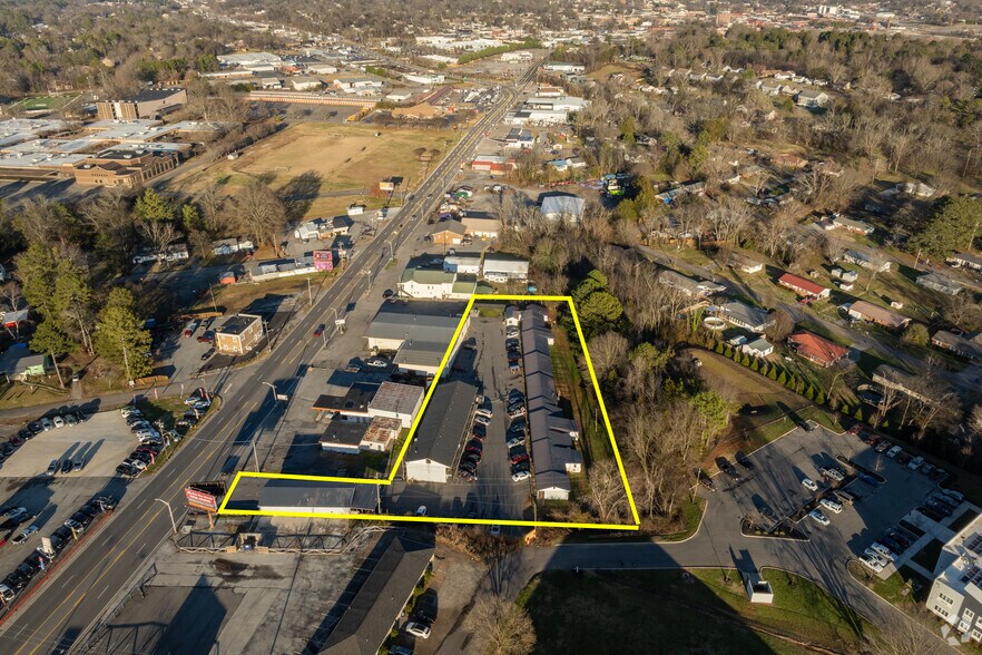 More Photos Of 1211 S Lee Hwy, Cleveland Apartments For Sale