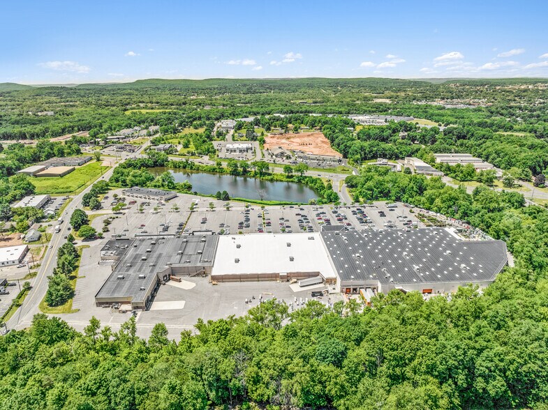 More Photos Of 225-273 Wilbur Cross Hwy, Berlin Unknown For Lease