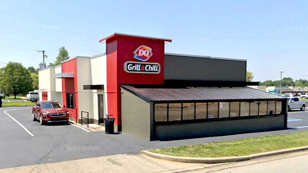 Primary Photo Of 971 N State St, North Vernon Fast Food For Sale