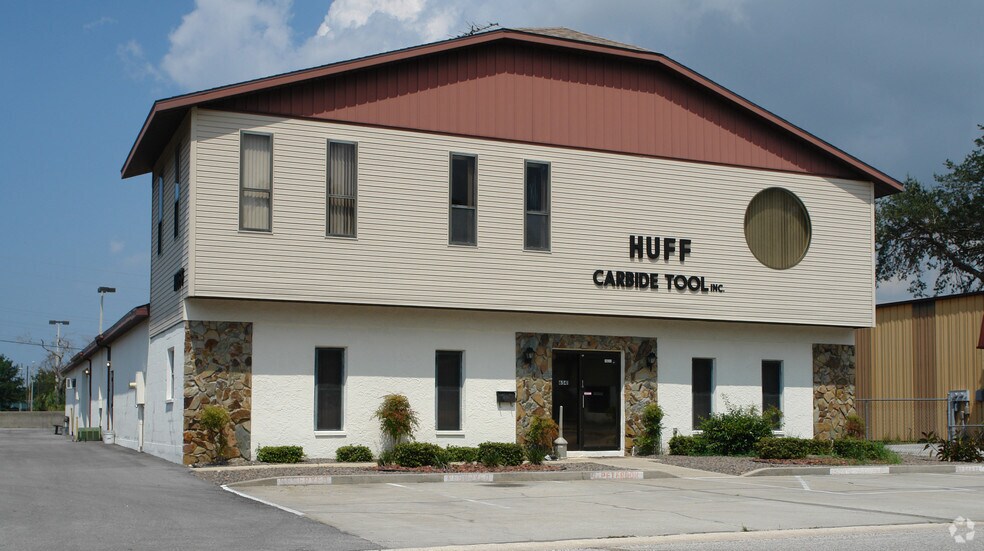 Primary Photo Of 6541 Industrial Ave, Port Richey Manufacturing For Lease