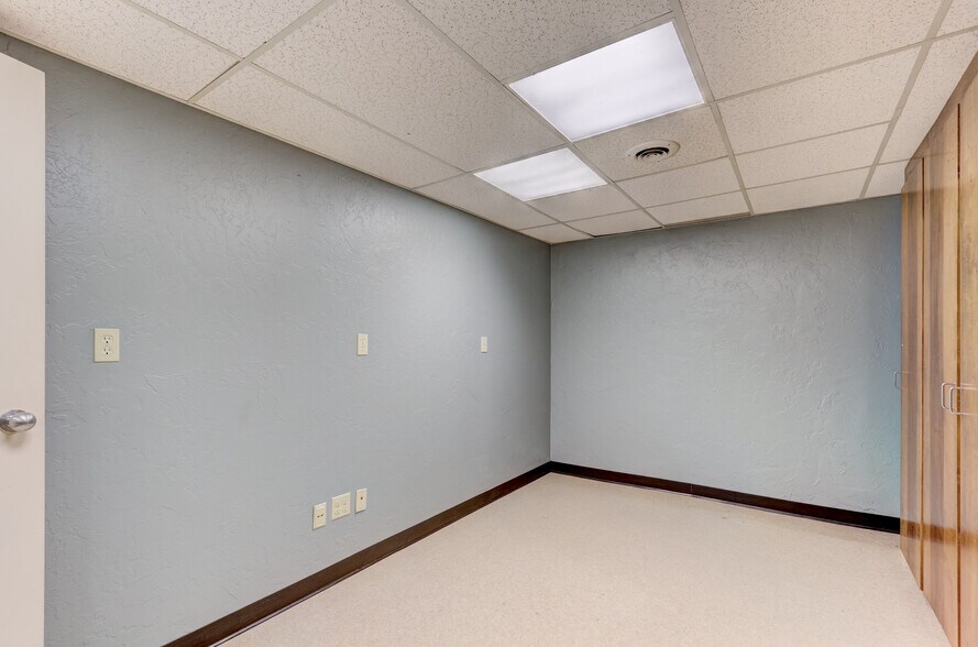 More Photos Of 5622 N Portland Ave, Oklahoma City Medical For Lease