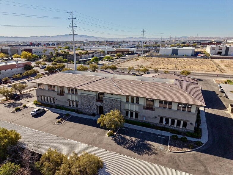 More Photos Of 5230 W Patrick Ln, Las Vegas Office For Sale