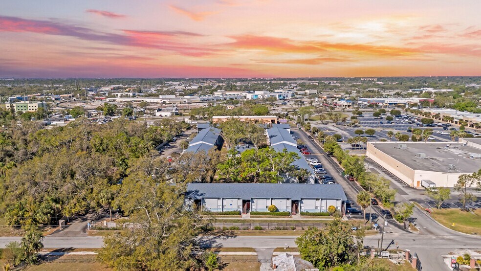More Photos Of 3810 5th St, Bradenton Apartments For Sale