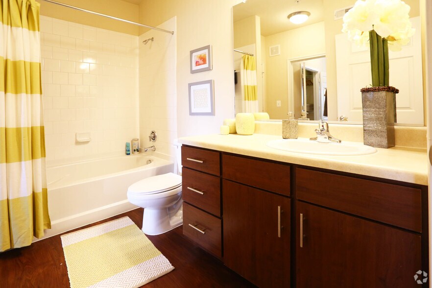 More Photos Of Mooreview Pky @ Loudoun County Pky, Ashburn Unknown For Lease