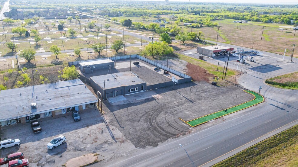 More Photos Of 769 Arnold Blvd, Abilene Flex For Sale