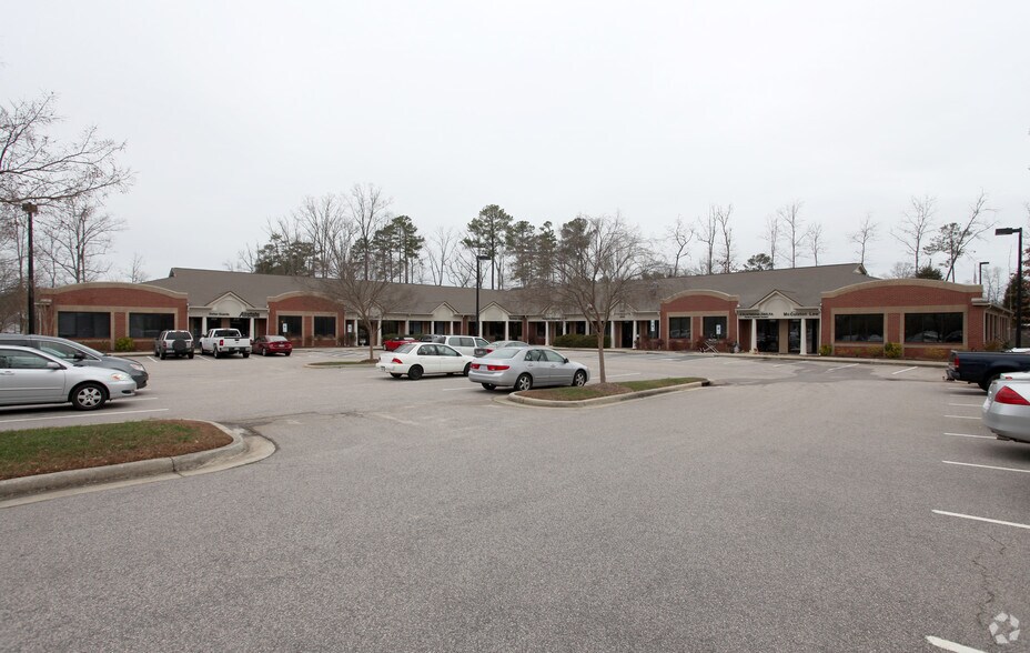 More Photos Of 200-220 Towne Village Dr, Cary Medical For Sale