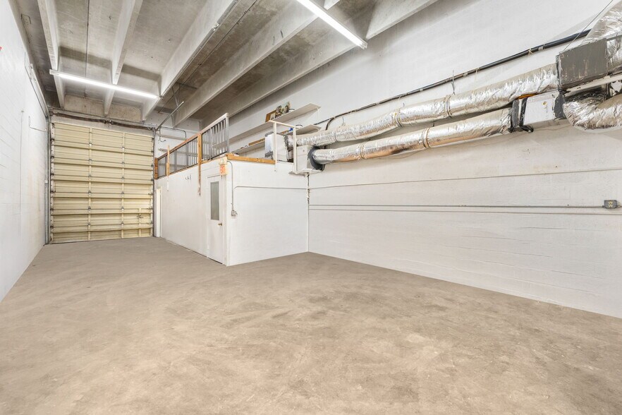 More Photos Of 13826-13838 SW 142nd Ave, Miami Warehouse For Sale