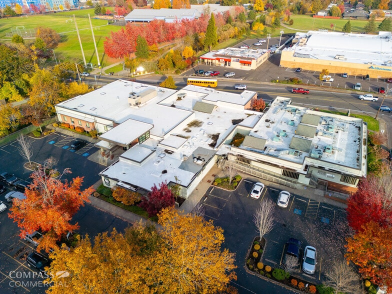 More Photos Of 1680 Chambers St, Eugene Medical For Lease